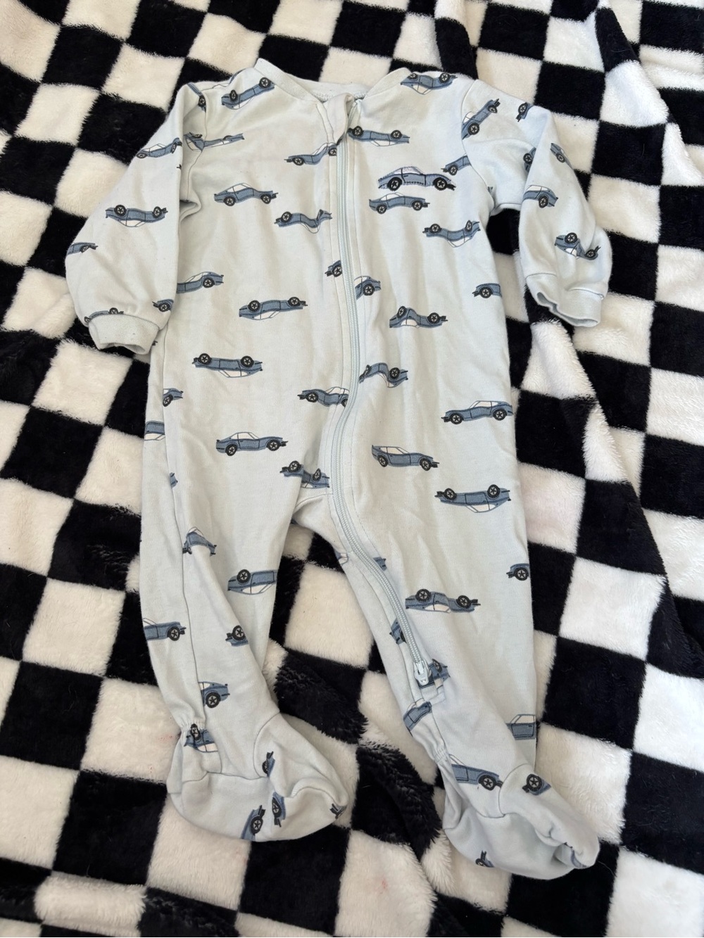 6 month pekkle car sleeper